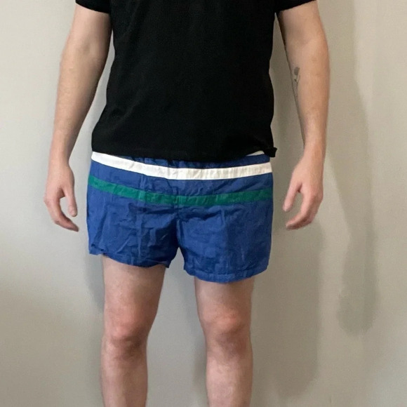 🌈  Vintage Vibes: Men’s Striped Shorts - Size LG by Club International 🌟 - Picture 3 of 13